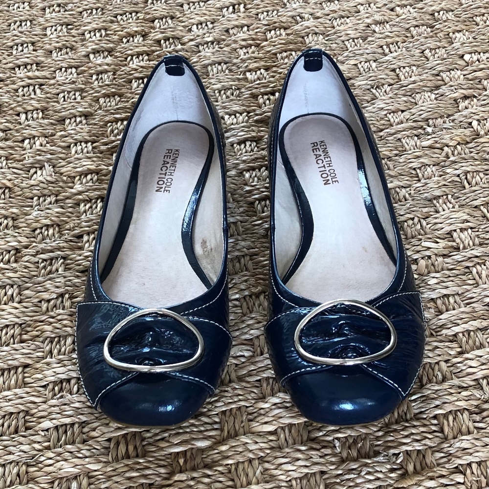 Kenneth Cole Reaction Blue Patent Flats Sz 7.5